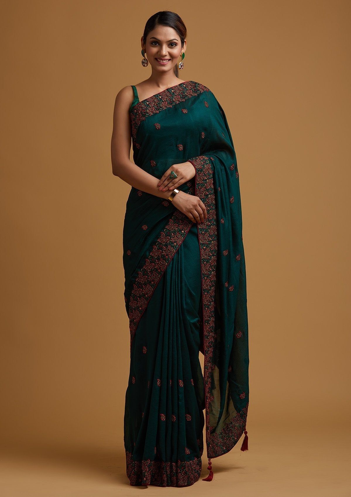 koskii-bottle-green-threadwork-art-silk-designer-saree-saus0016921_bottle_green_1_1800x1800_82dc8a9b-d190-40d5-af0d-2bcc0c115424